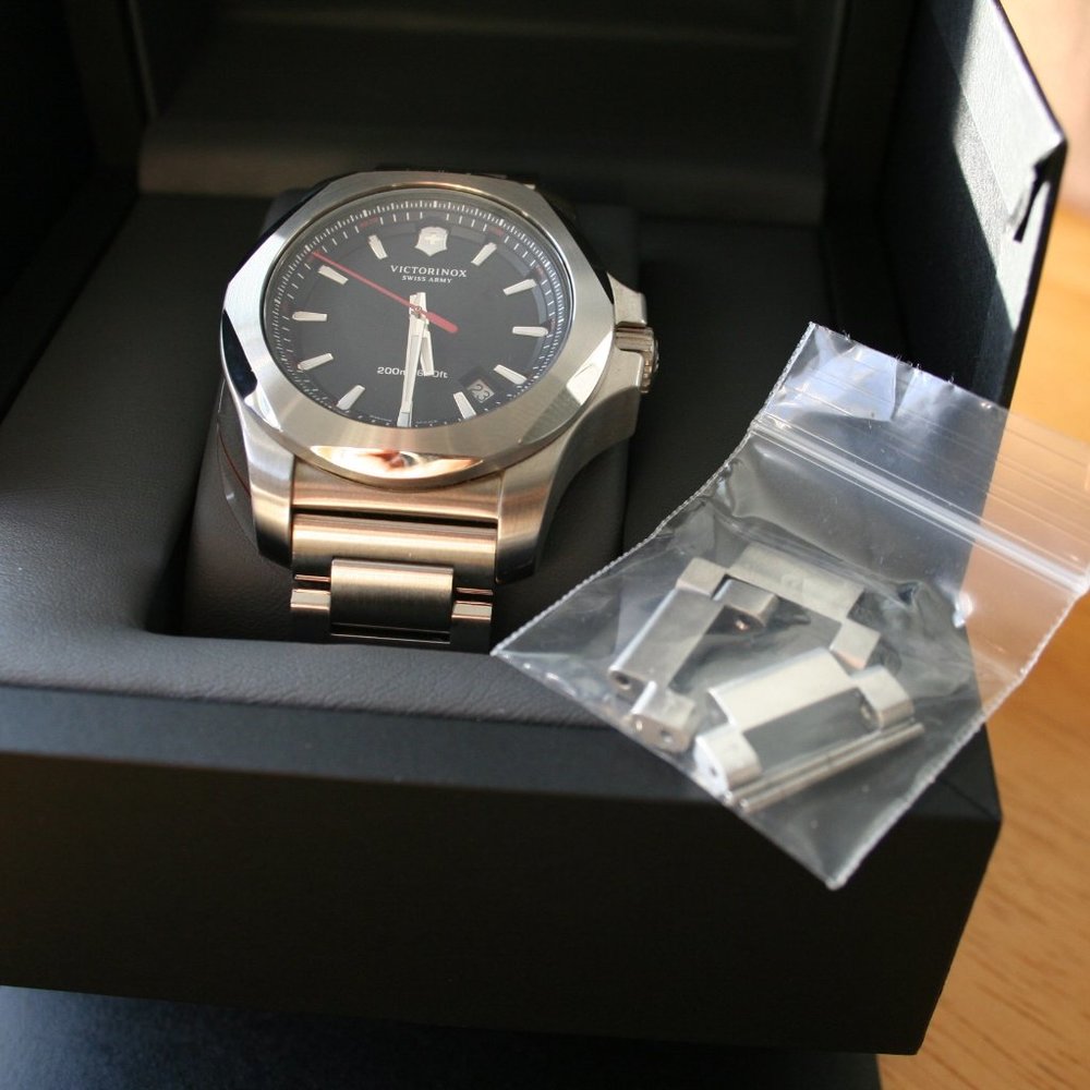 VICTORINOX Mens Stanless Steel I.N.O.X (TANK) - Picture 6 of 13
